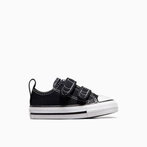 Converse kid baby Black and White Velcro Sneakers for infants/toddler (NEW)